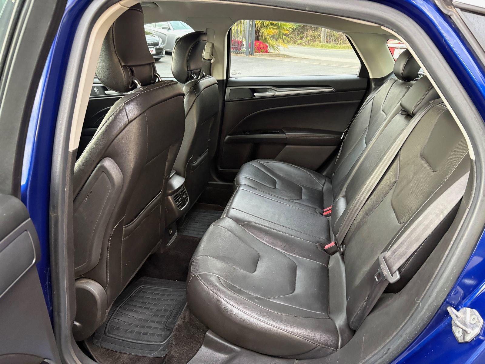 Used 2014 Ford Fusion Titanium FWD image 15