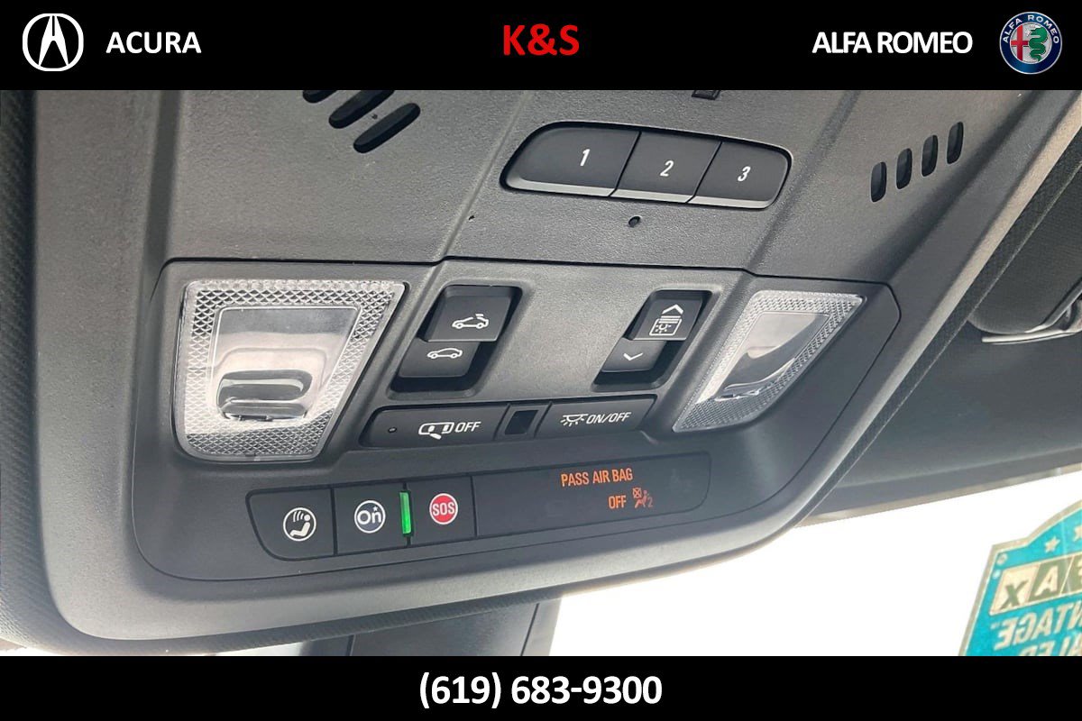Used 2025 Cadillac XT5 Premium Luxury FWD image 37