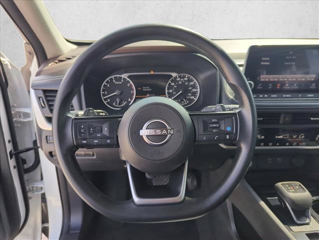 Used 2023 Nissan Rogue SV FWD image 14