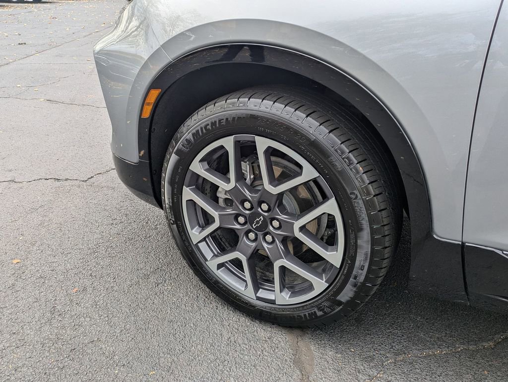 Used 2025 Chevrolet Blazer RS image 32