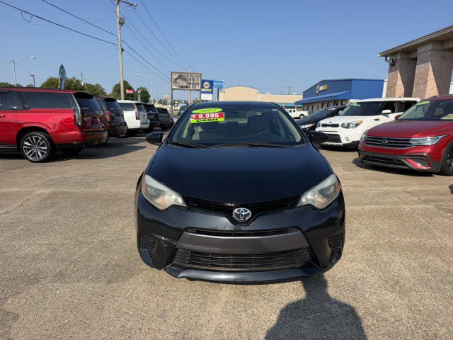 Used 2015 Toyota Corolla LE FWD image 3