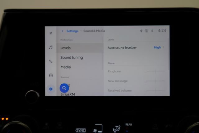 Used 2023 Toyota Highlander XLE image 44