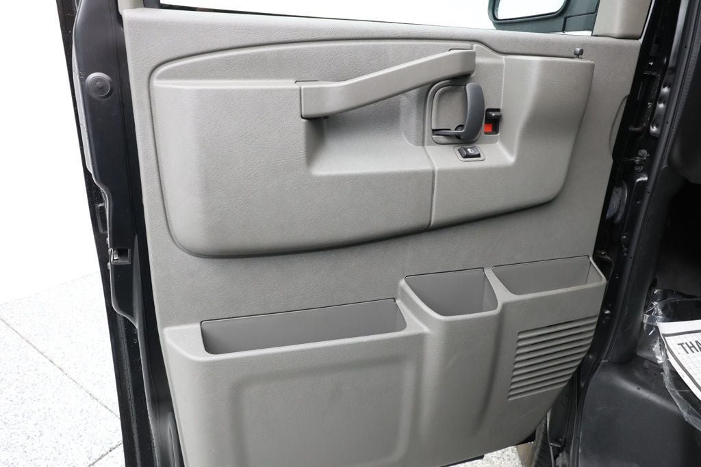 Used 2024 Chevrolet Express 3500 LS RWD image 7