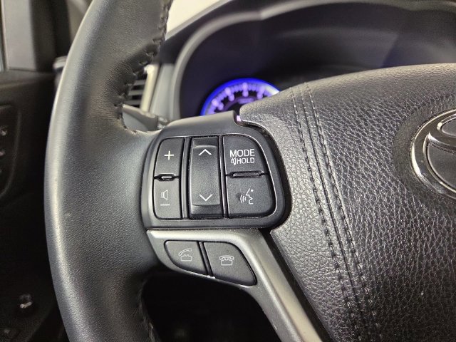 Used 2016 Toyota Highlander Limited AWD/4WD image 23
