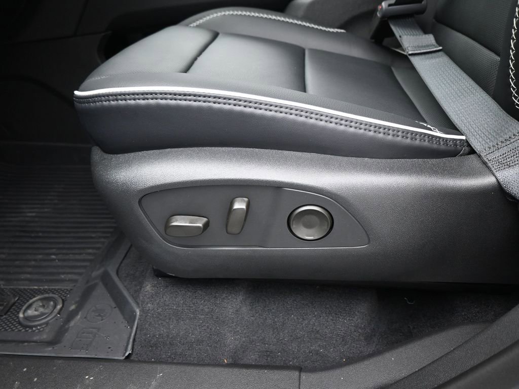 New 2026 GMC Acadia Denali w/ Super Cruise Package image 10