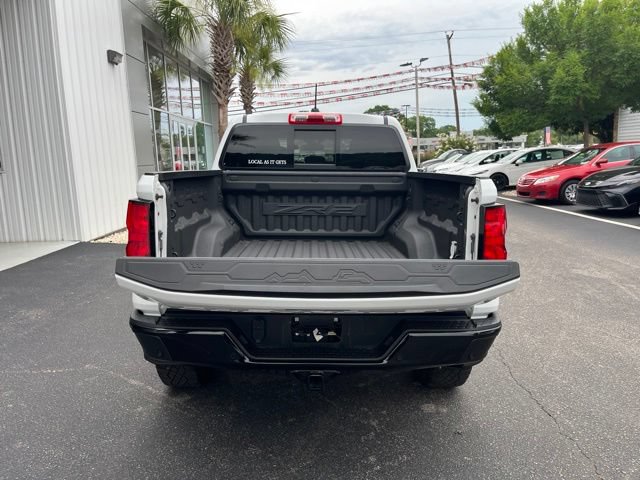 Used 2023 Chevrolet Colorado ZR2 w/ ZR2 Convenience Package III AWD/4WD image 35