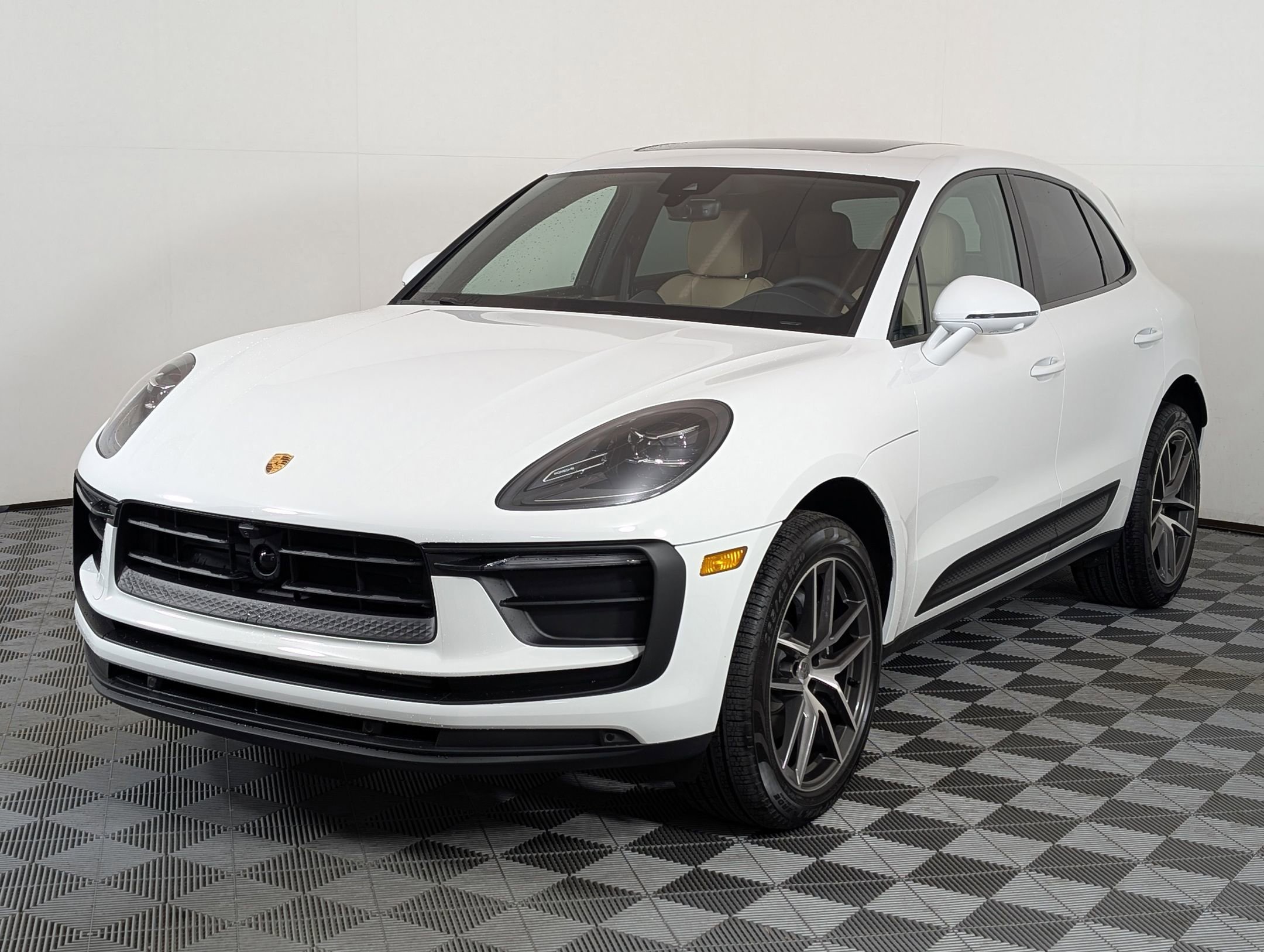 Used 2025 Porsche Macan