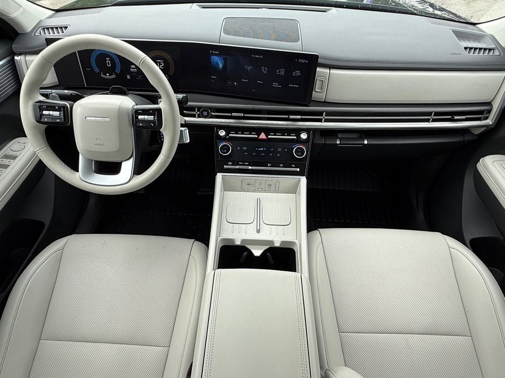 Used 2024 Hyundai Santa Fe SEL FWD image 16