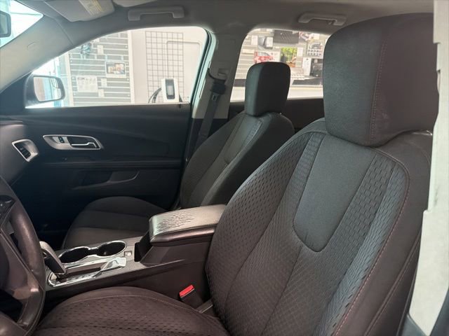 Used 2015 Chevrolet Equinox LS FWD image 16