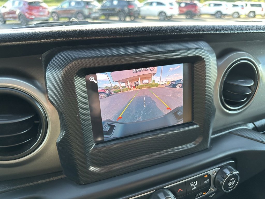 Used 2021 Jeep Gladiator Sport image 27