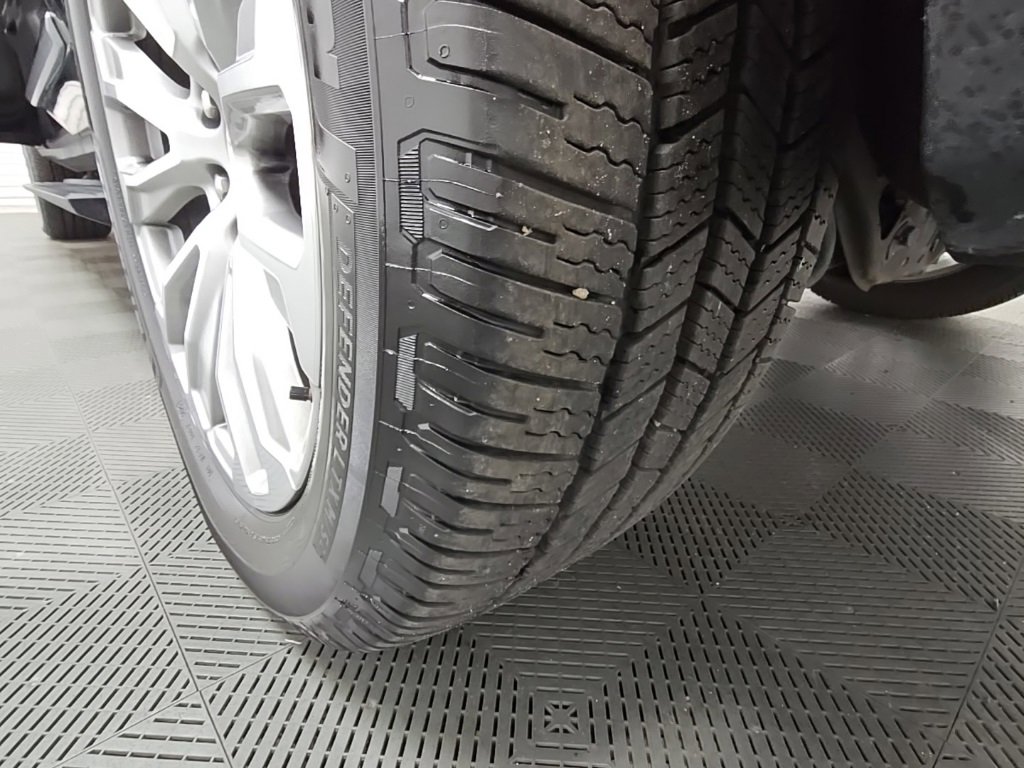 Used 2021 GMC Yukon XL Denali w/ Denali Premium Package image 50