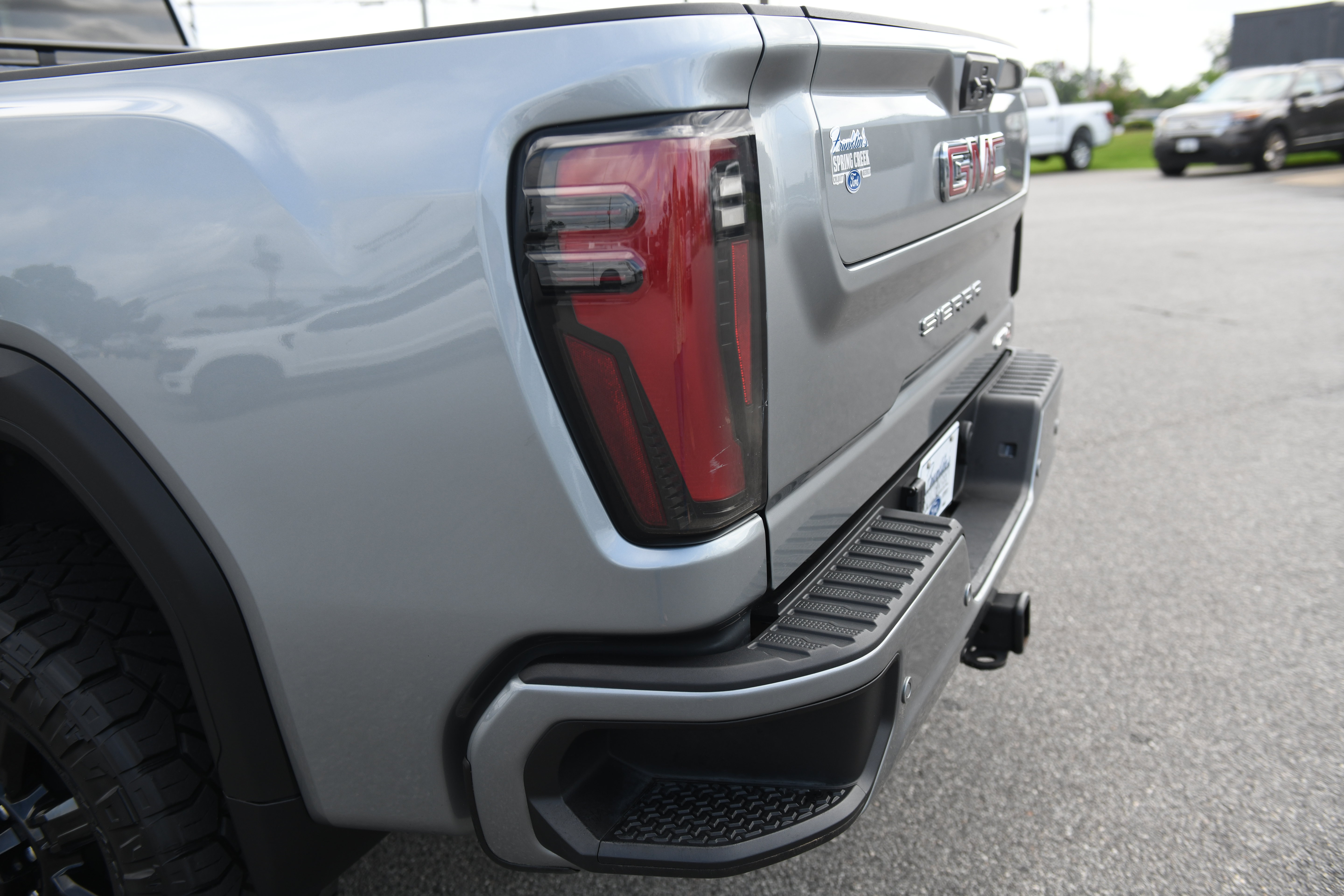 Used 2024 GMC Sierra 2500 AT4 w/ AT4 Premium Plus Package AWD/4WD image 12