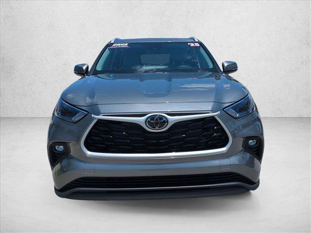Certified 2025 Toyota Highlander XLE AWD/4WD video 2