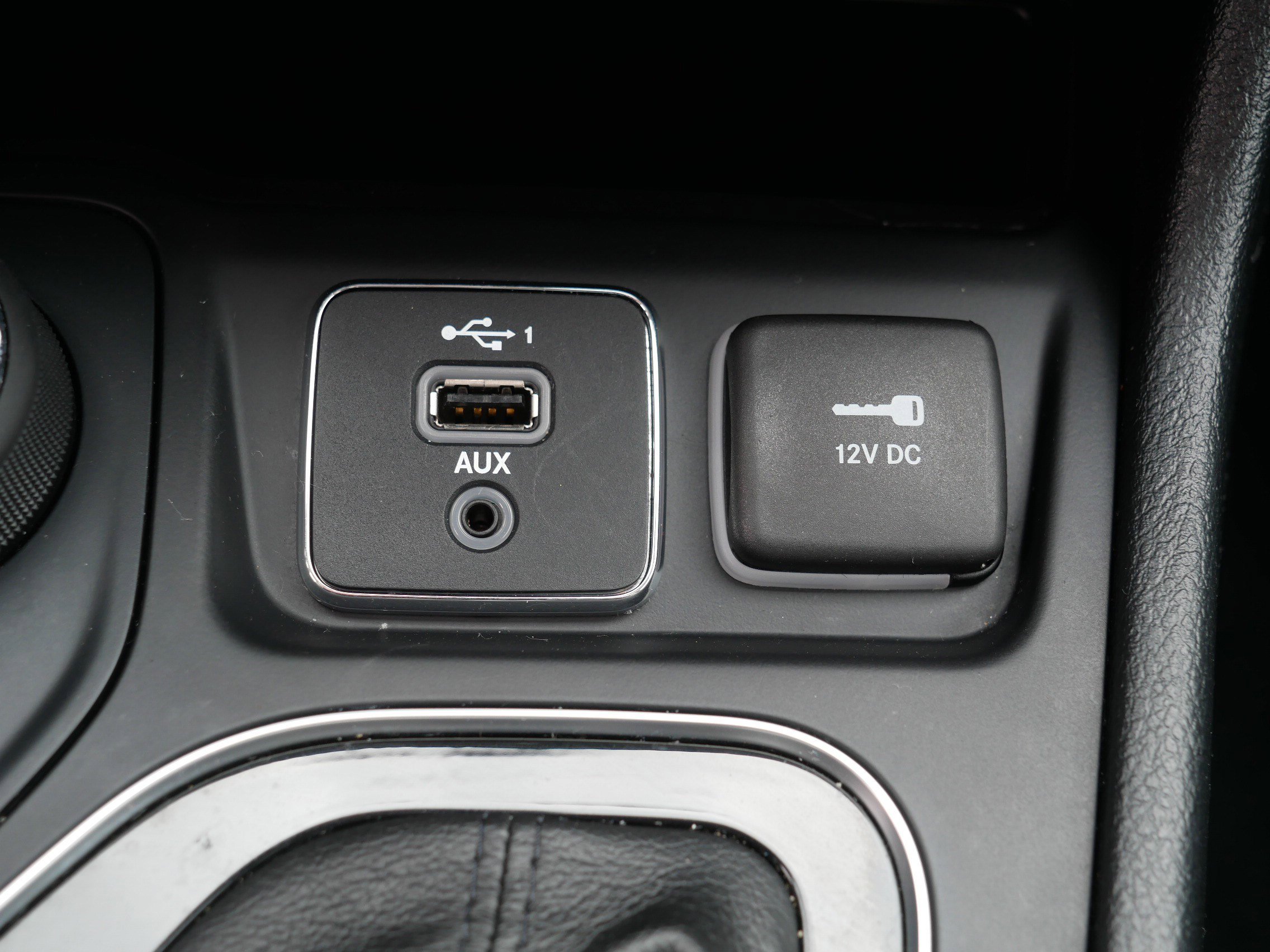 Used 2019 Jeep Cherokee Limited w/ Trailer Tow Group AWD/4WD image 33