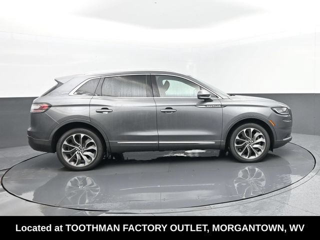 Used 2021 Lincoln Nautilus Reserve AWD/4WD image 4