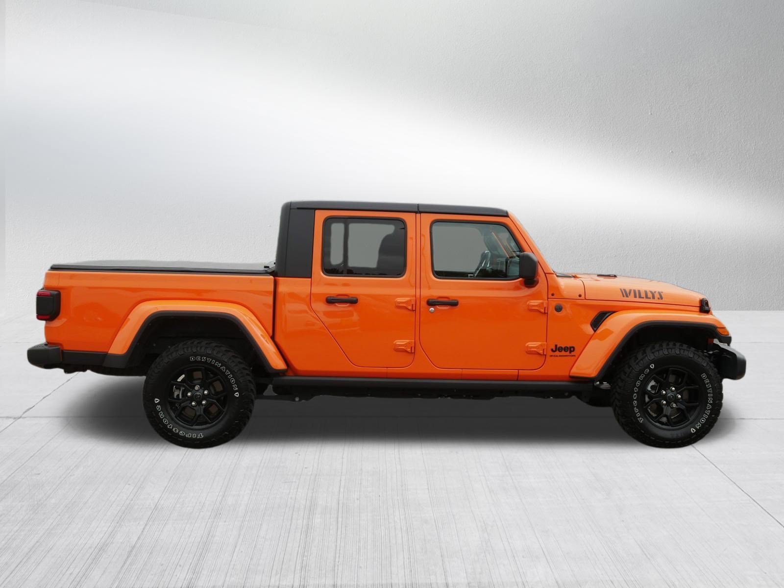 Used 2025 Jeep Gladiator Mojave AWD/4WD image 8