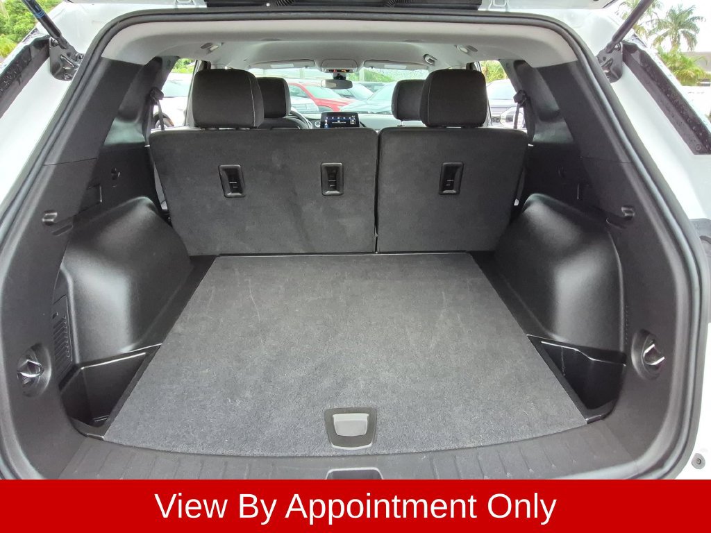 Used 2025 Chevrolet Blazer LT FWD image 28