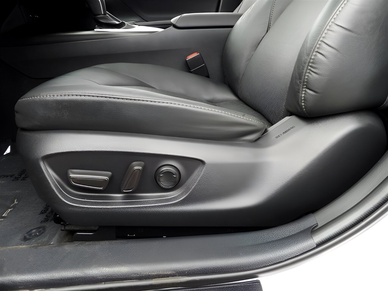 Used 2024 Toyota Camry XLE image 14