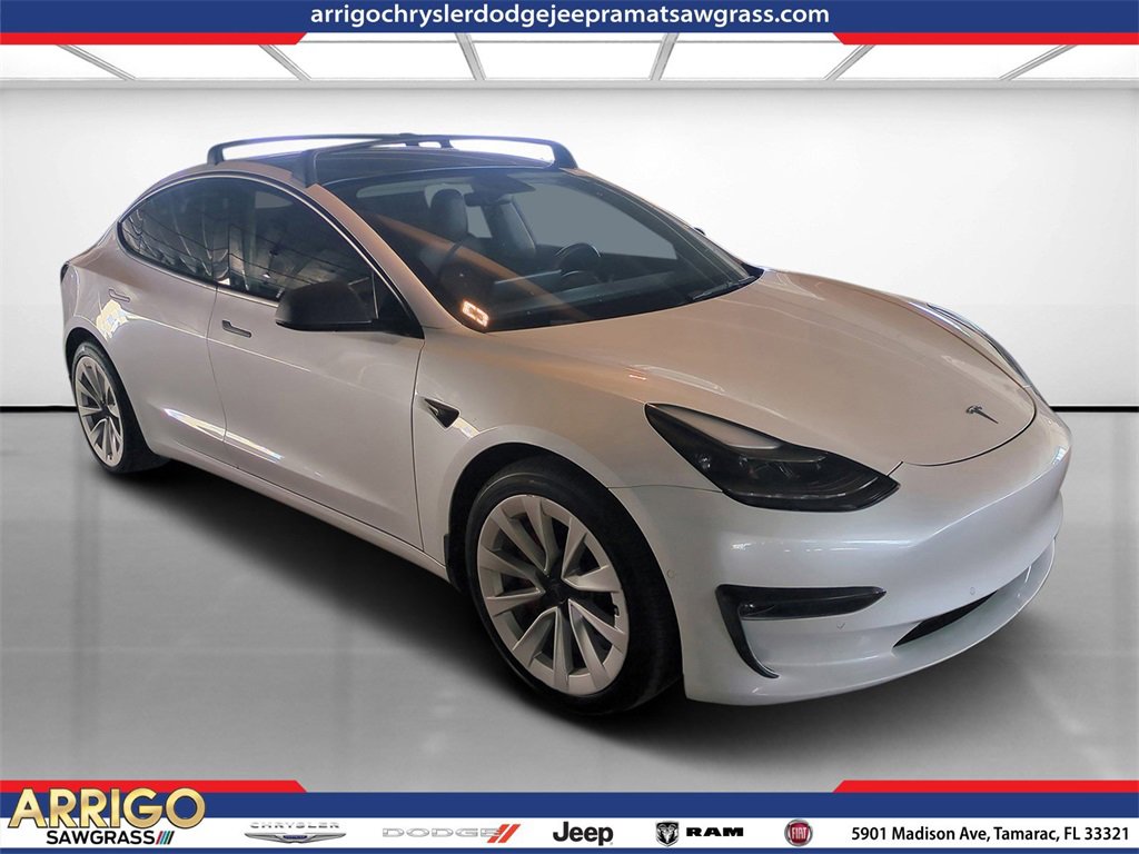 Used 2022 Tesla Model 3 Long Range image 1