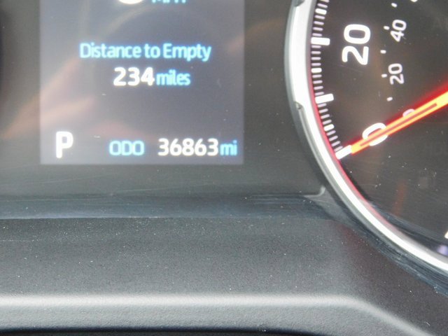 Used 2022 Toyota RAV4 LE image 30