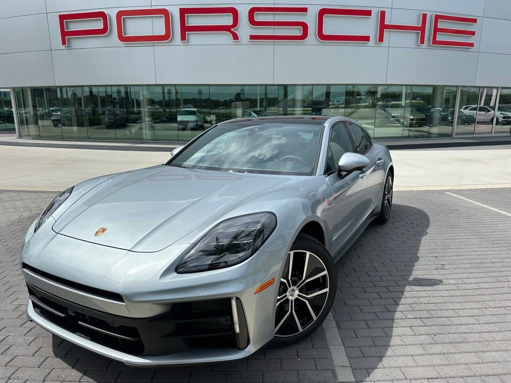 Used 2025 Porsche Panamera image 1