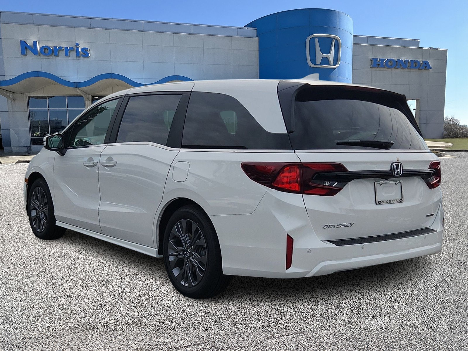 New 2026 Honda Odyssey Touring image 3