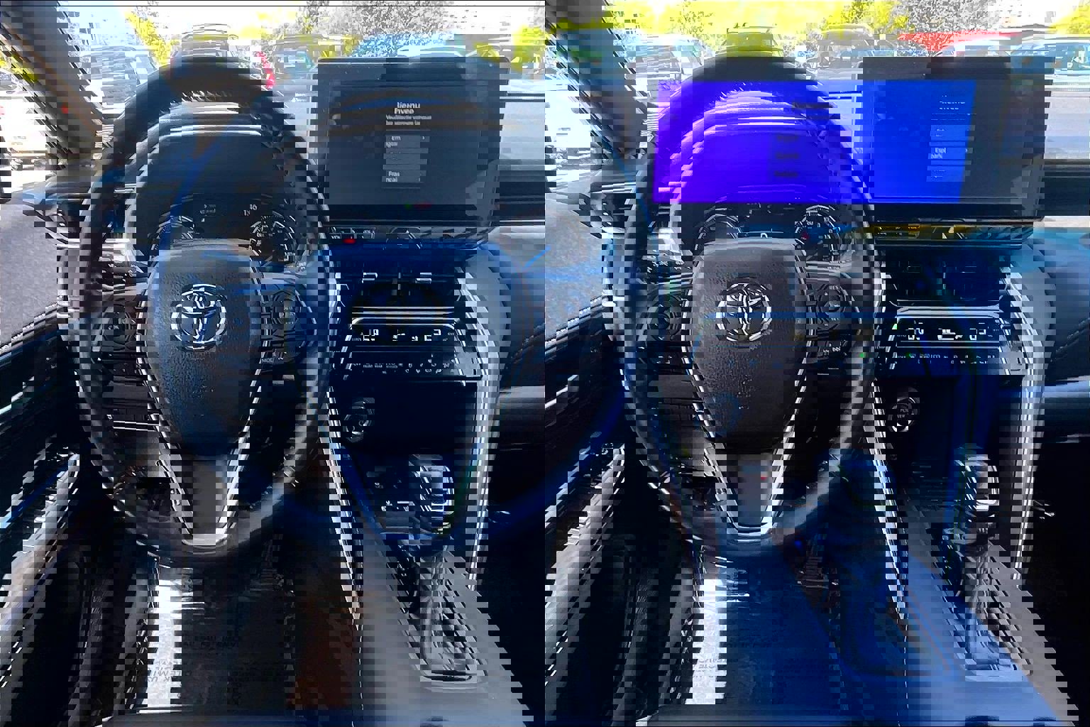 Used 2023 Toyota Venza XLE image 5