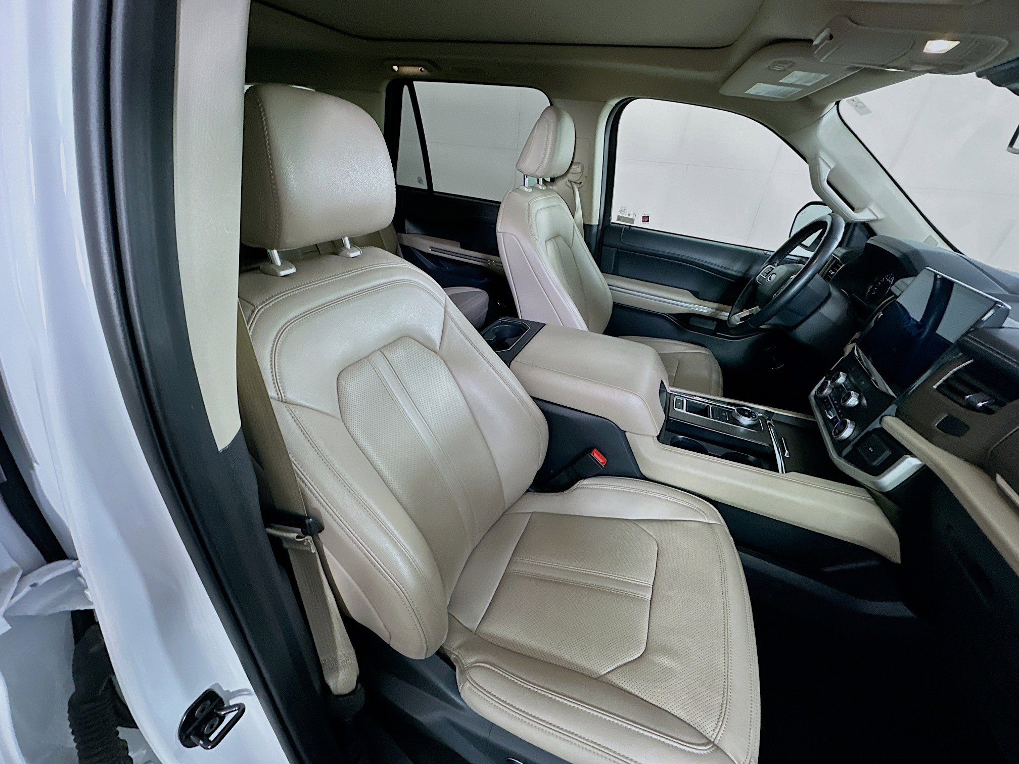 Used 2024 Ford Expedition Limited RWD image 34
