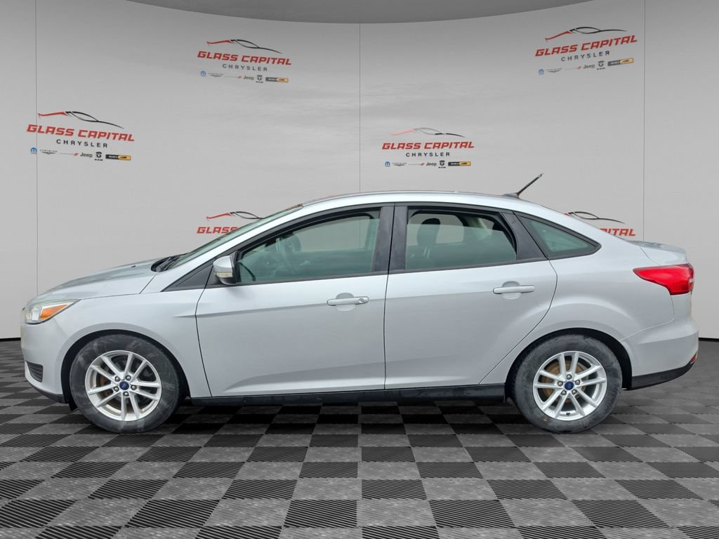 Used 2016 Ford Focus SE FWD image 4