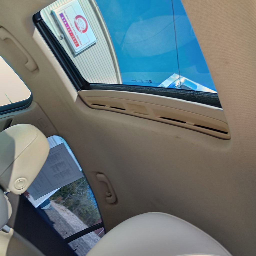 Used 2013 Buick Regal Premium FWD image 16