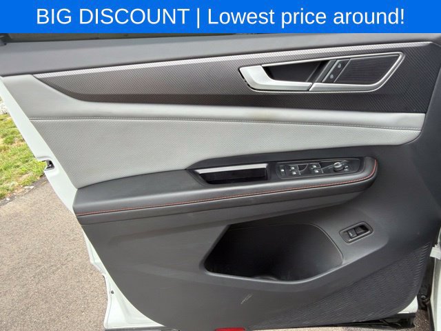 Used 2024 Volkswagen Atlas Peak Edition SE AWD/4WD image 28