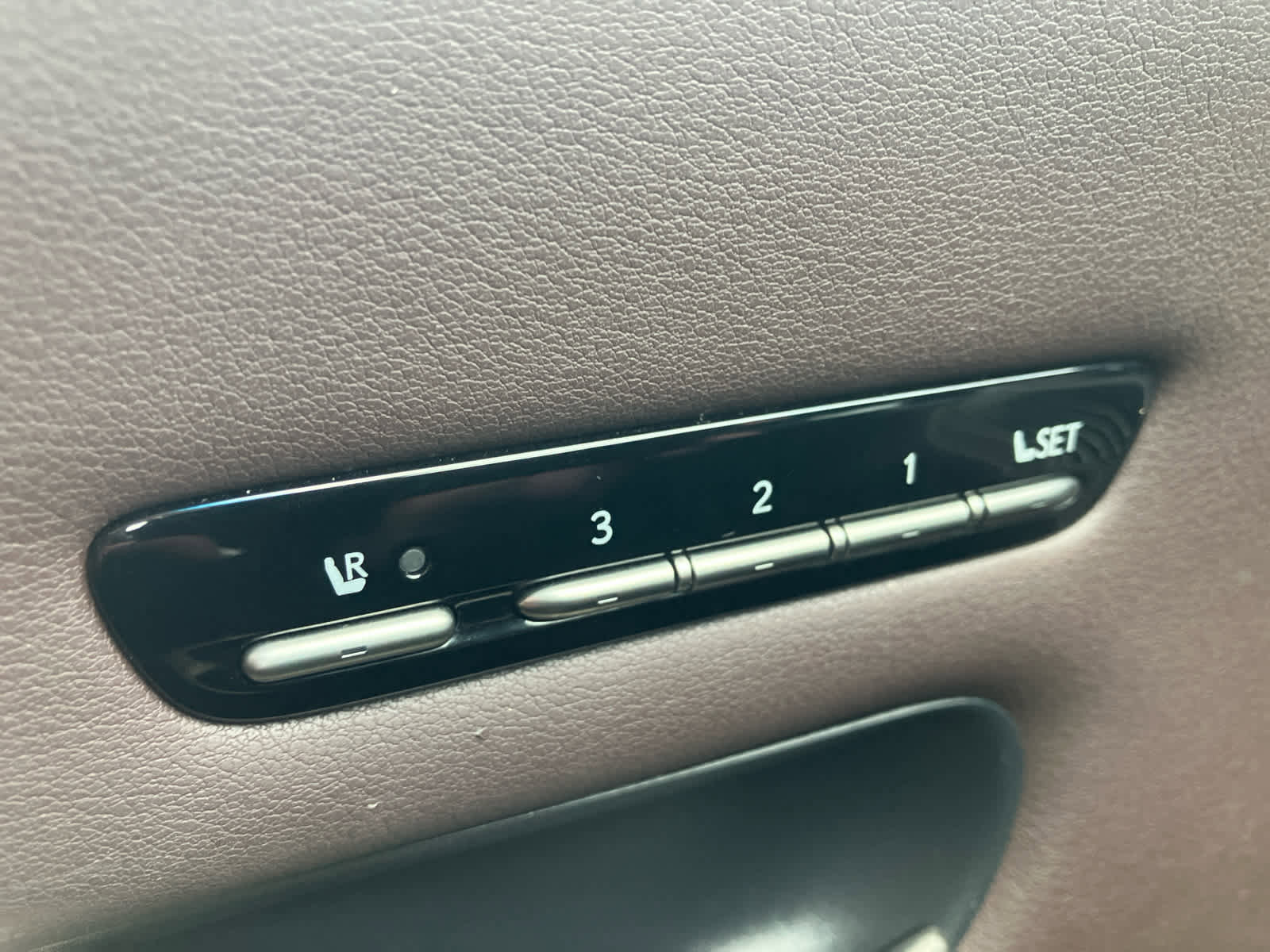 Used 2020 Lexus LS 500 image 12