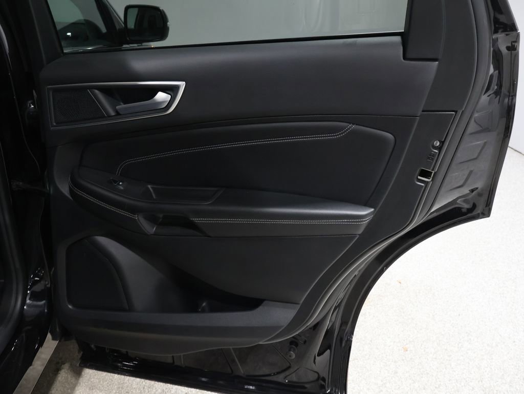 Used 2024 Ford Edge Titanium image 20