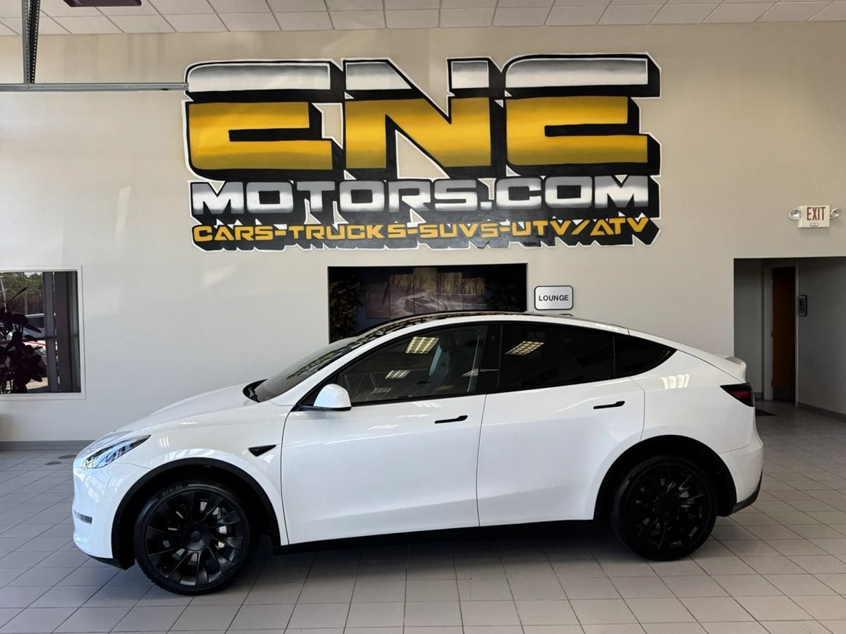 Used 2021 Tesla Model Y Long Range AWD/4WD image 4