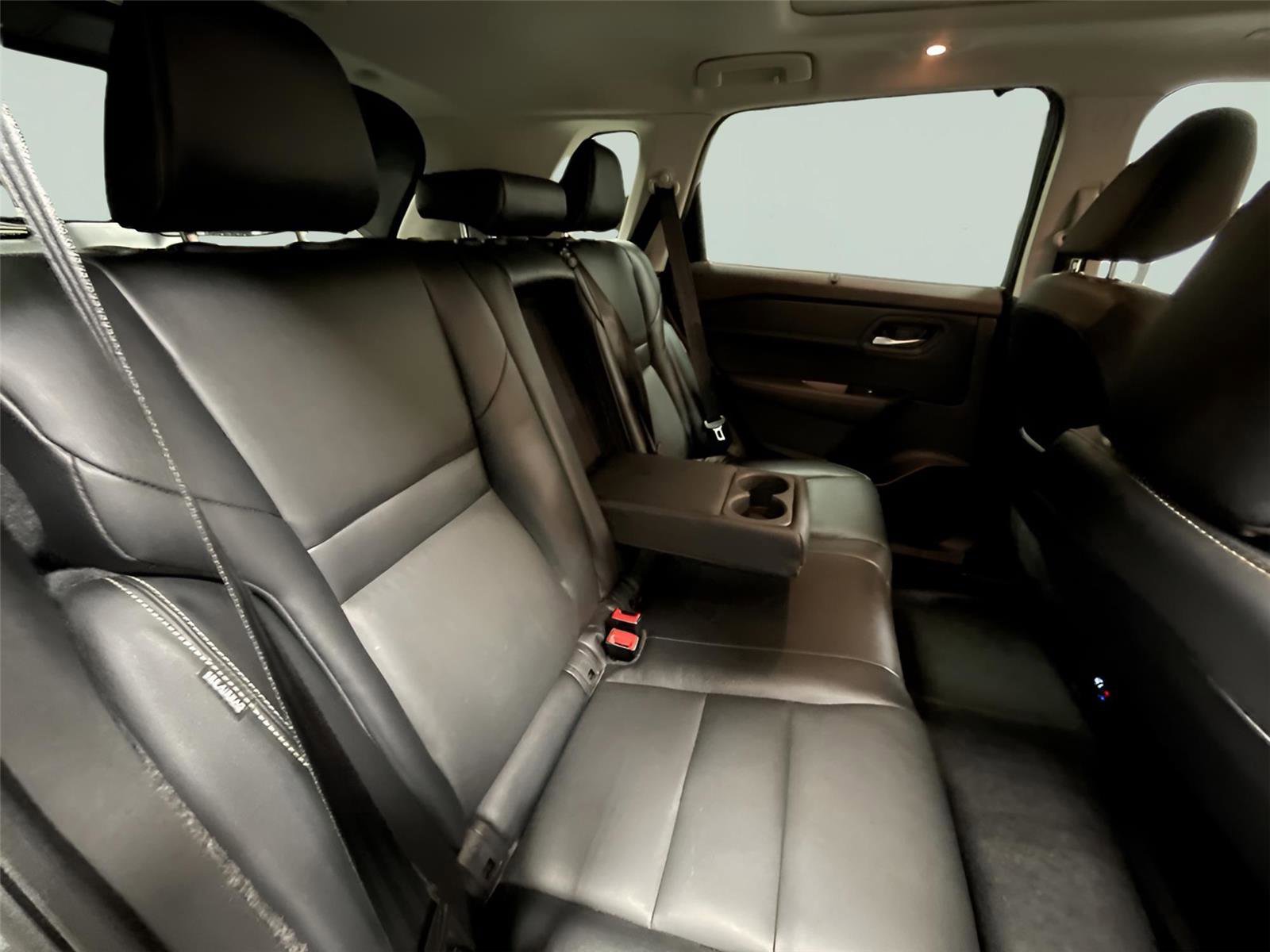 Used 2022 Nissan Rogue SL w/ SL Premium Package image 20