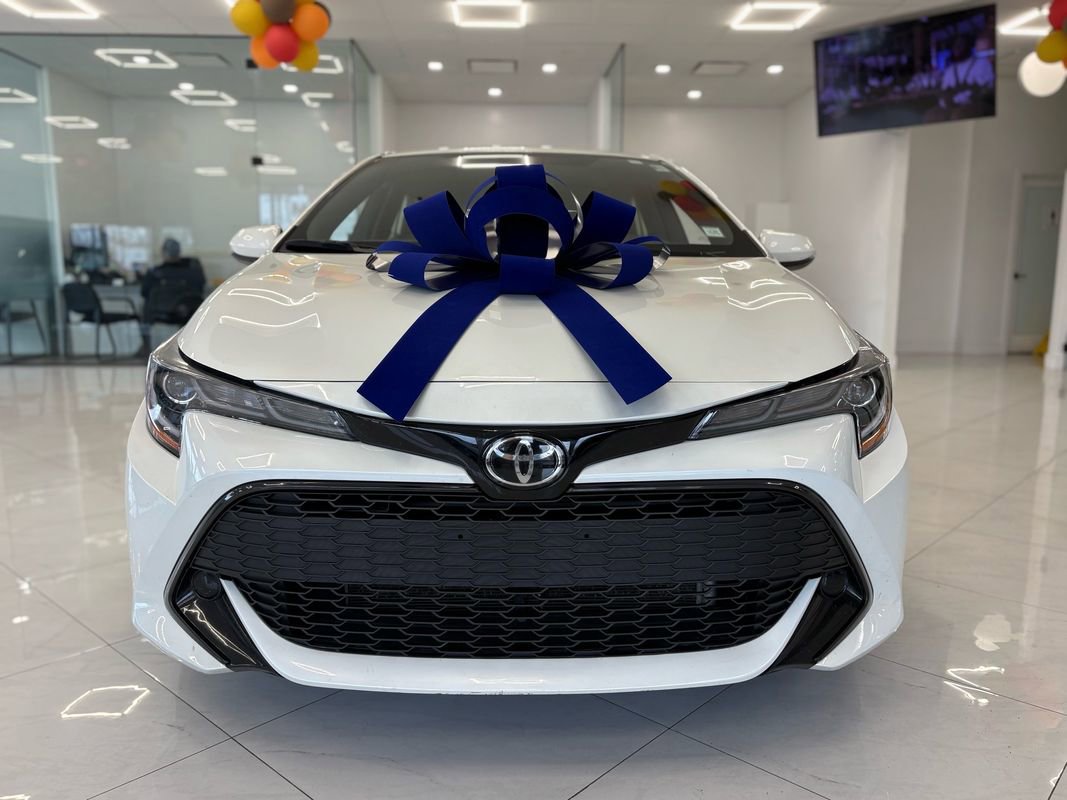 Used 2020 Toyota Corolla SE image 2