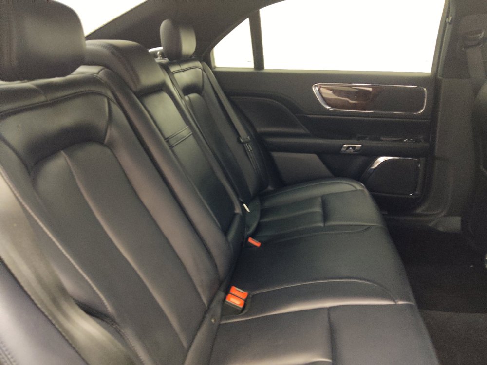 Used 2018 Lincoln Continental Premiere FWD image 19