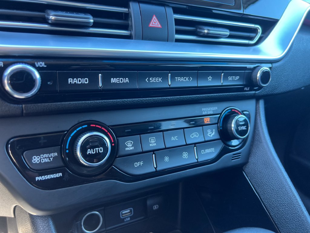 Certified 2022 Kia Niro LXS FWD image 15