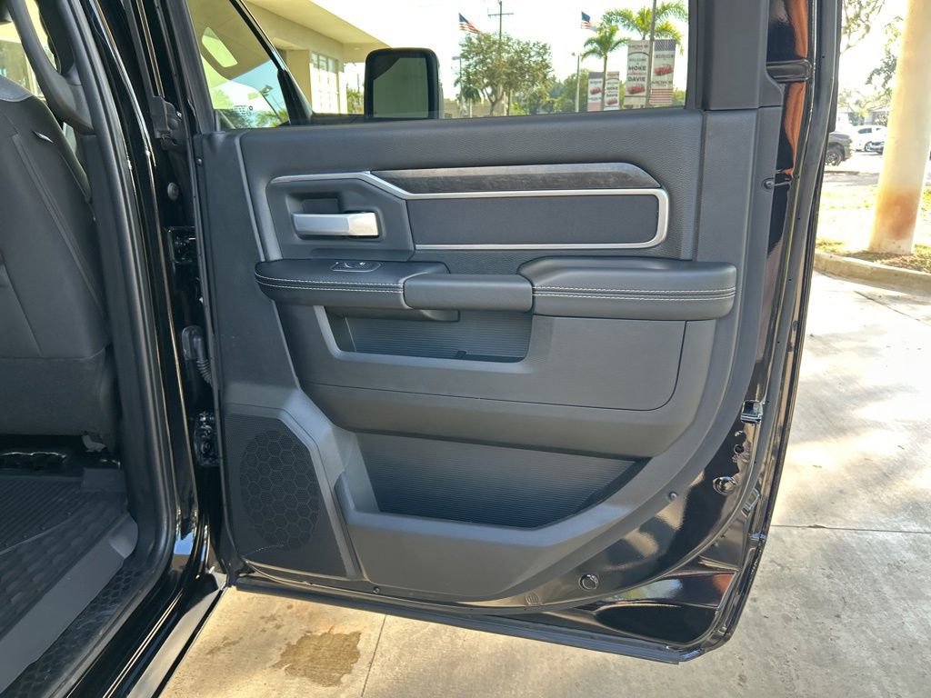 Used 2024 RAM 3500 Big Horn w/ Bed Utility Group image 33