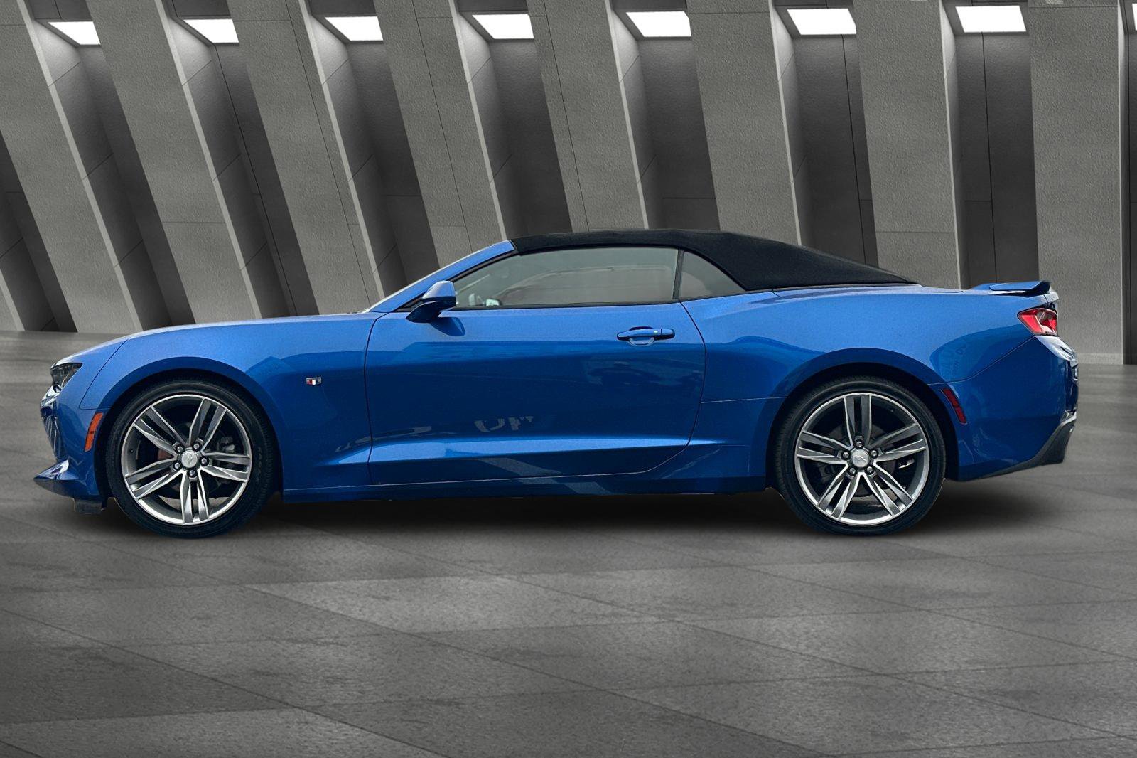 Used 2017 Chevrolet Camaro LT w/ RS Package image 7