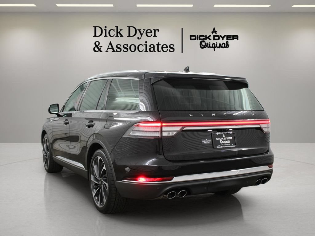 Used 2020 Lincoln Aviator Reserve w/ Equipment Group 202A AWD/4WD image 9