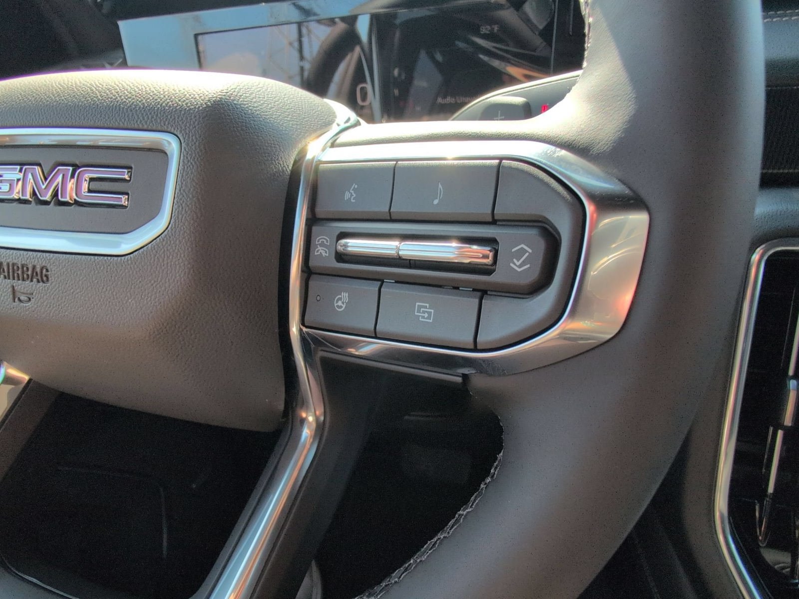 New 2026 GMC Yukon Elevation AWD/4WD image 13