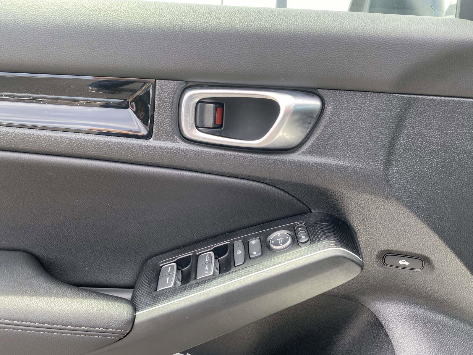 Used 2025 Honda Civic FWD Hybrid Sedan image 17