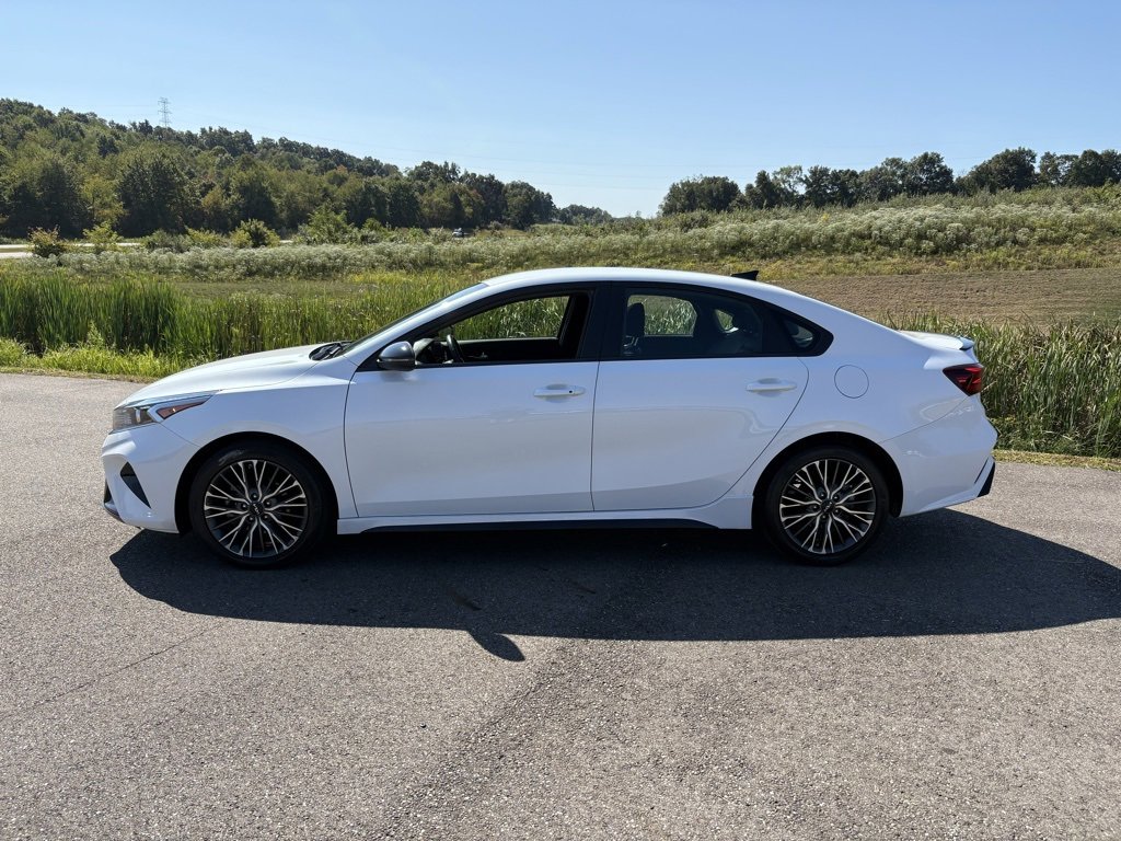 Used 2022 Kia Forte GT-Line image 2