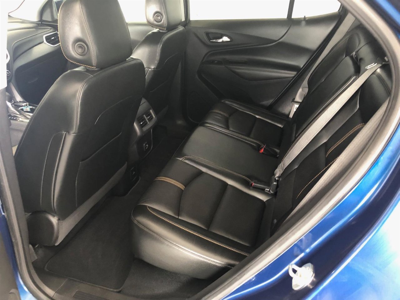 Used 2023 Chevrolet Equinox Premier image 10