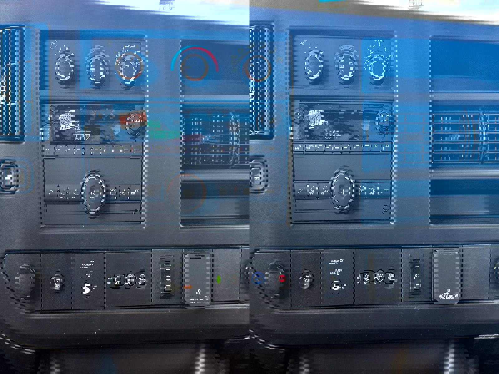 New 2025 Chevrolet Express 3500 w/ Power Convenience Package RWD image 26