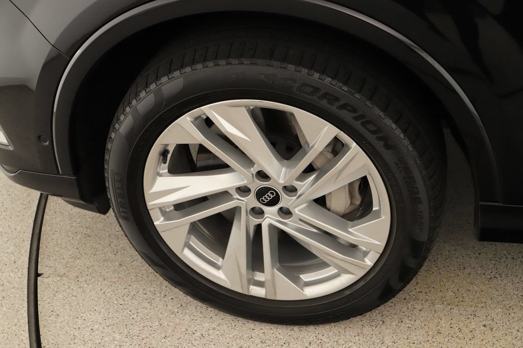 Certified 2021 Audi Q7 2.0T Premium AWD/4WD image 32