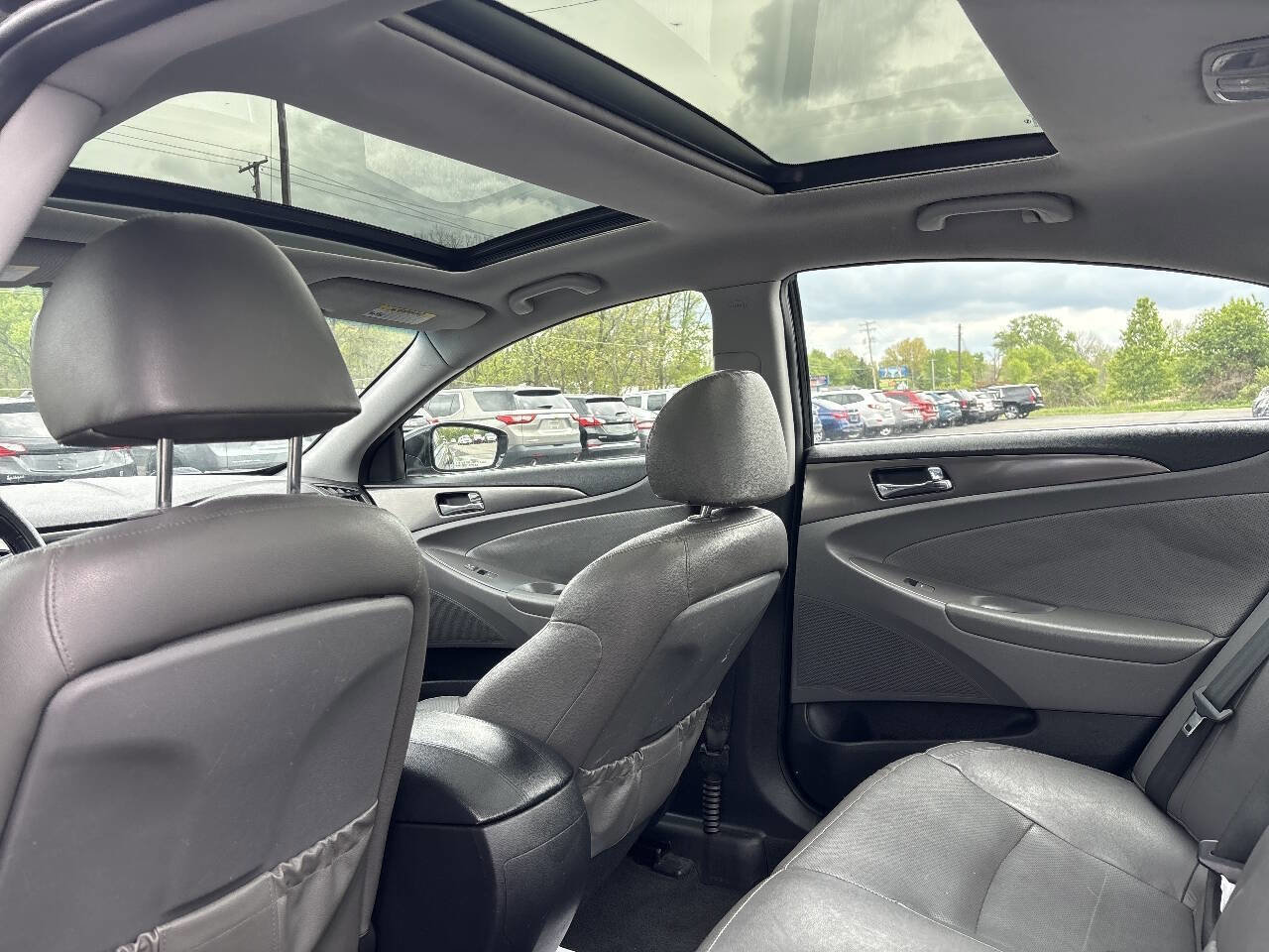 Used 2014 Hyundai Sonata Limited w/ Panoramic Sunroof Package 02 FWD image 14