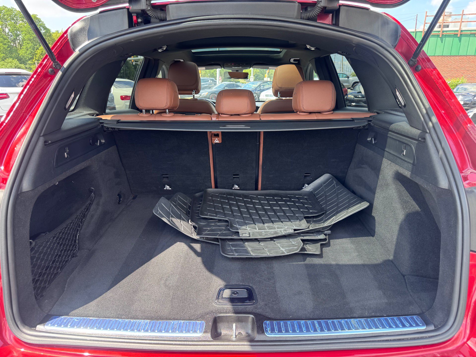Used 2021 Mercedes-Benz GLC 300 4MATIC image 9