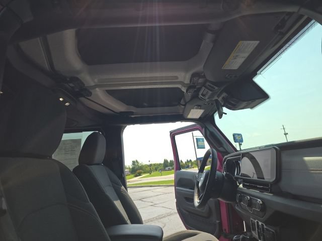 Used 2024 Jeep Gladiator Sport AWD/4WD image 33